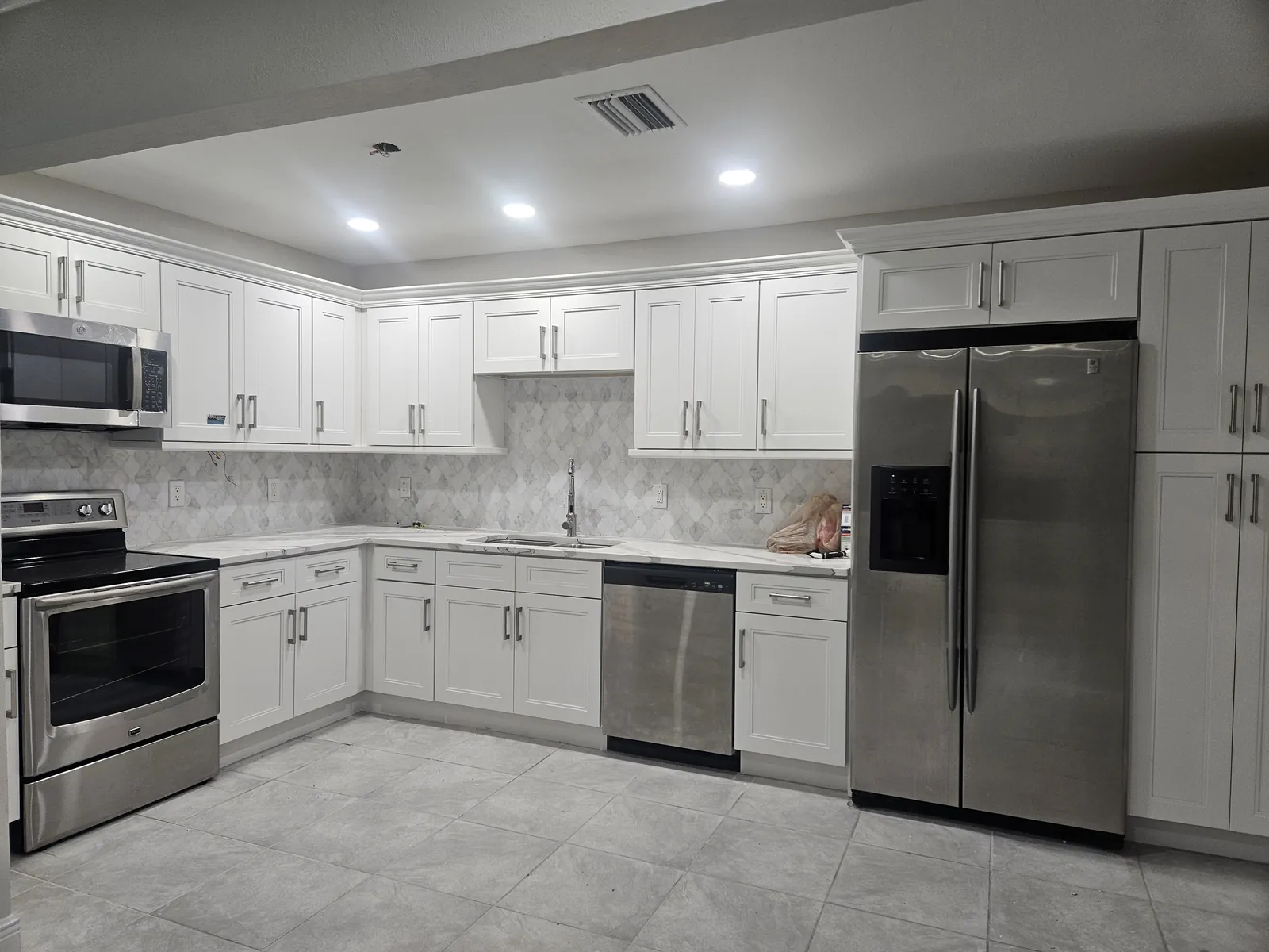 Kitchen remodel in Fort Myers, FL by JPF Home Solutions
