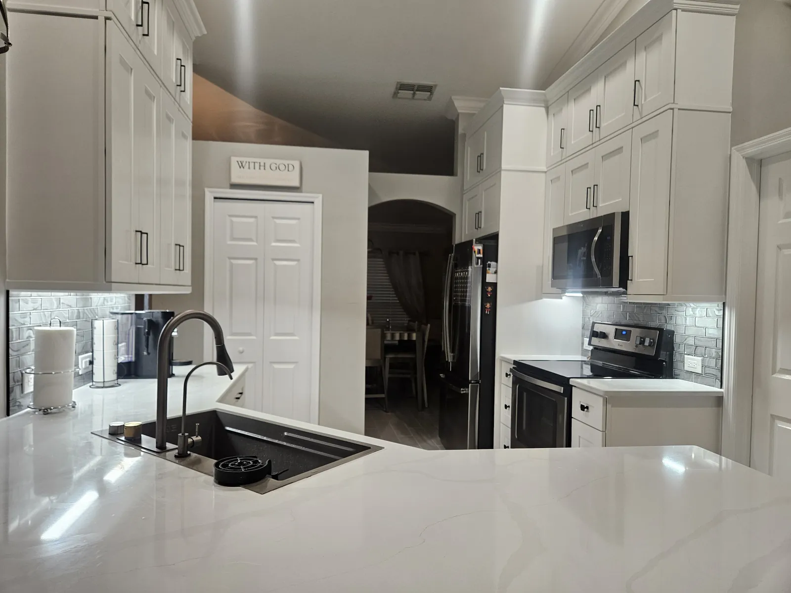 Modern kitchen renovation in Fort Myers, FL